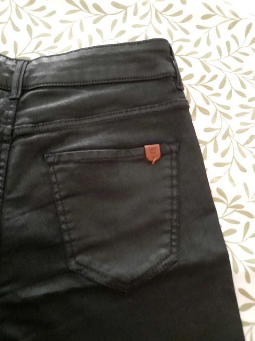 Calças de cabedal Massimo Dutti