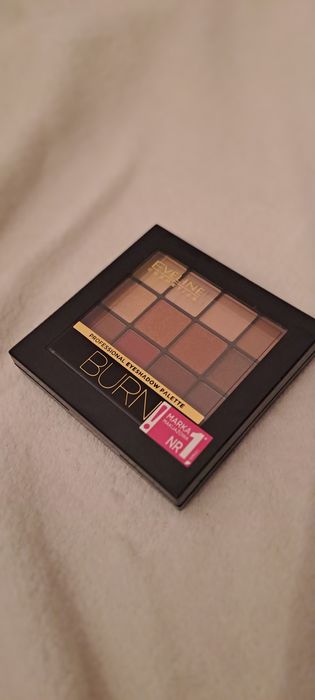Cienie, make-up, Paletka eveline burn 03