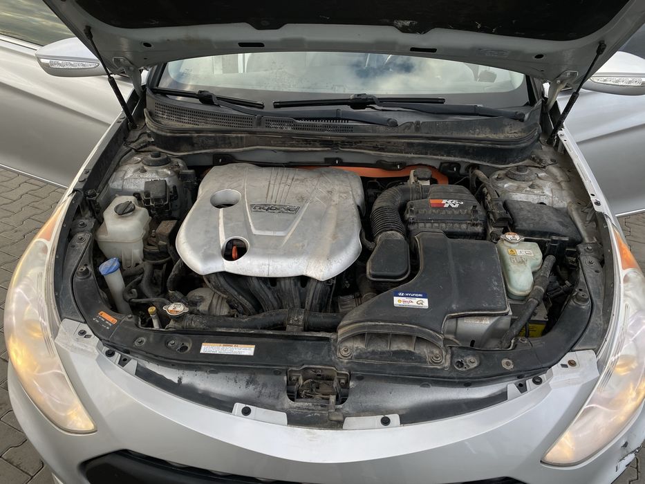 Продам Hyndai Sonata Hybrid 2014 Р