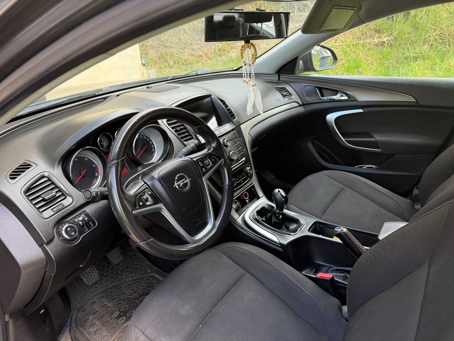 Carro Opel Insignia 2.0
