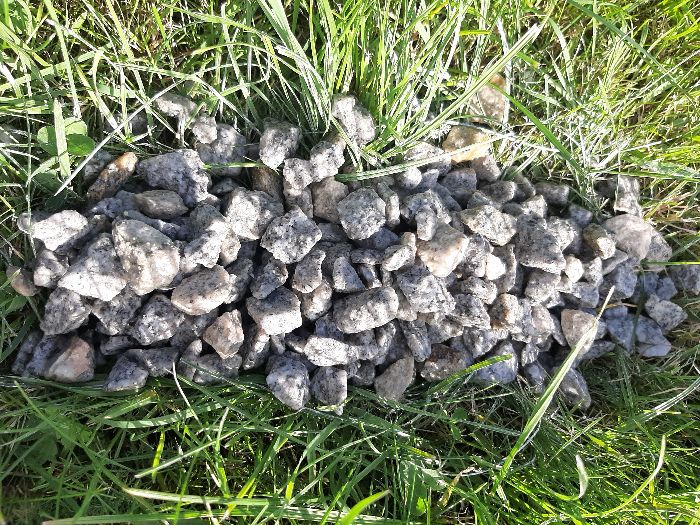 Grys granitowy szary kamień ogrodowy 8-16 i 16-22 mm  worek 25 kg