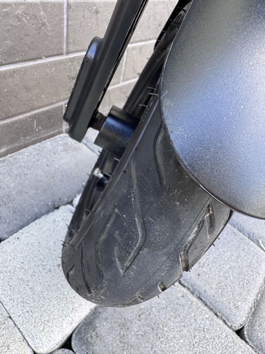 Продаю електросамокат Proove