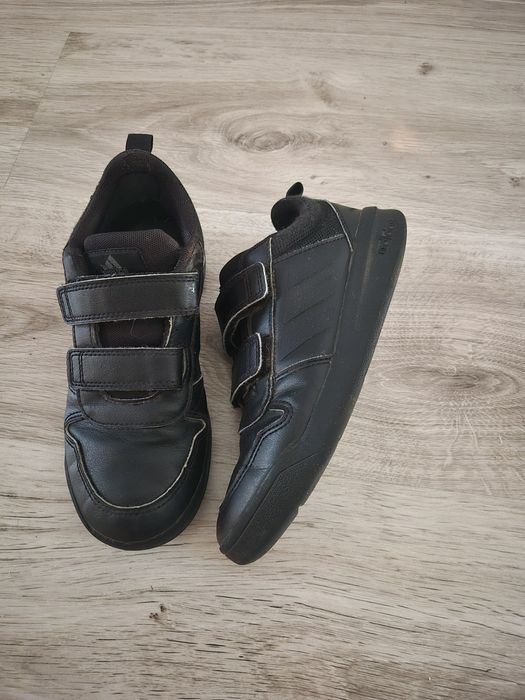 Buty czarne Adidas 33