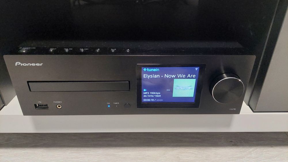 Odtwarzacz sieciowy amplituner PIONEER X-HM 76
X-HM76