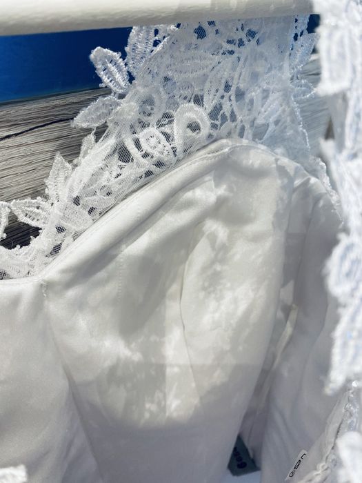 Suknia ślubna biała długa bolerko