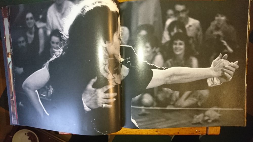 Книга с CD Танго"Мелодии и движения в Буаэнос Айросе". e.a.r BOOKS.