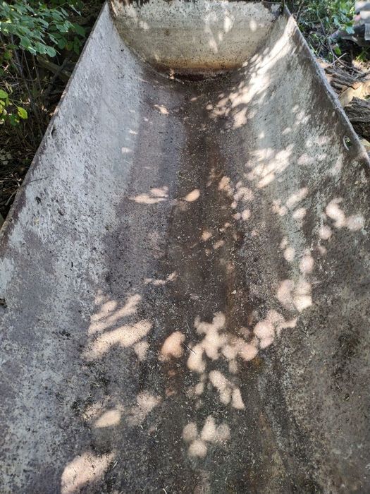 Будівельне корито (бад'я) для розчину