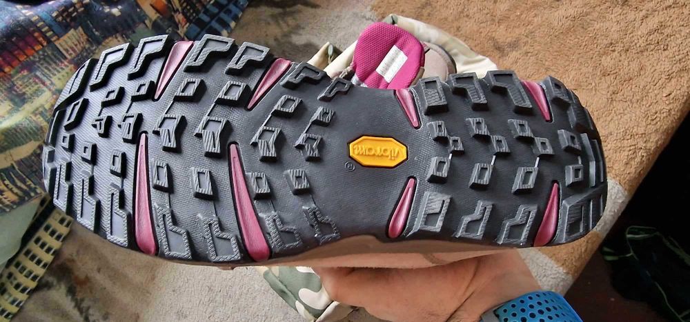 Buty trekingowe NOWE r.39 i 37  Goretex Damskie