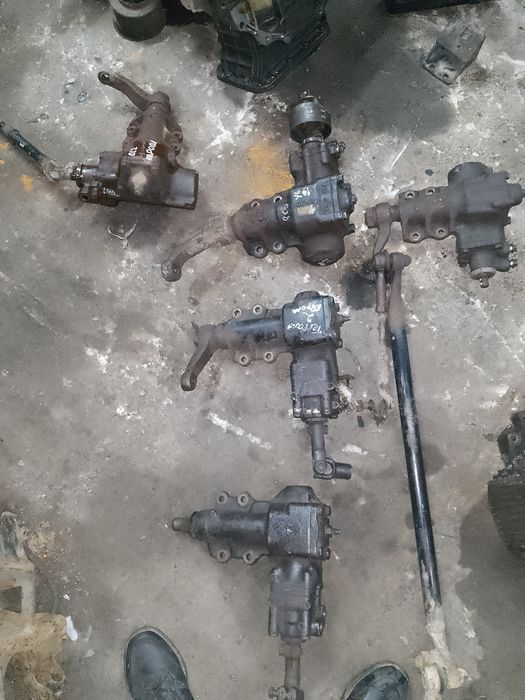 Рульові редуктора Nissan Navara/Terrano2/Patrol Y61