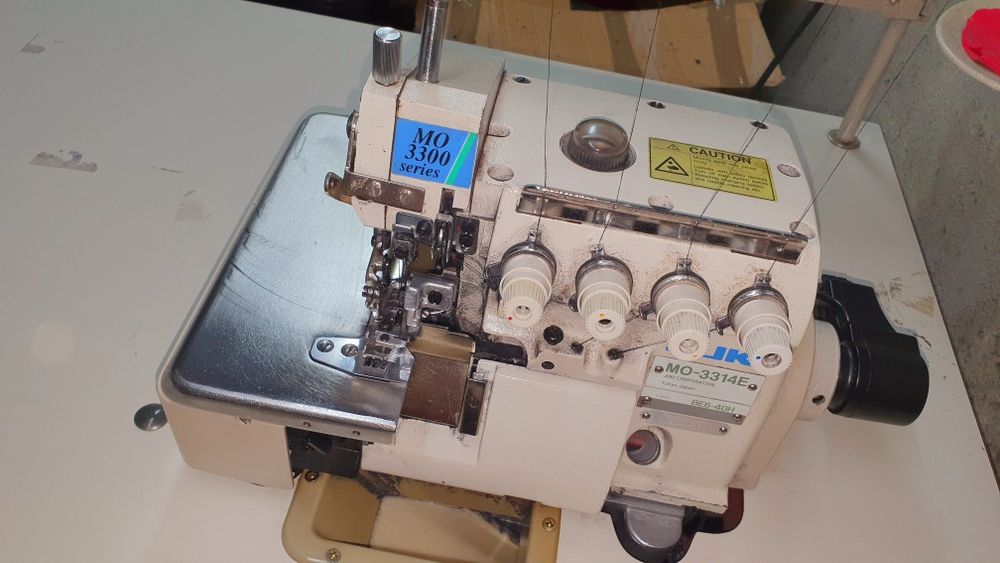 Vendo máquina corte e cosa juki