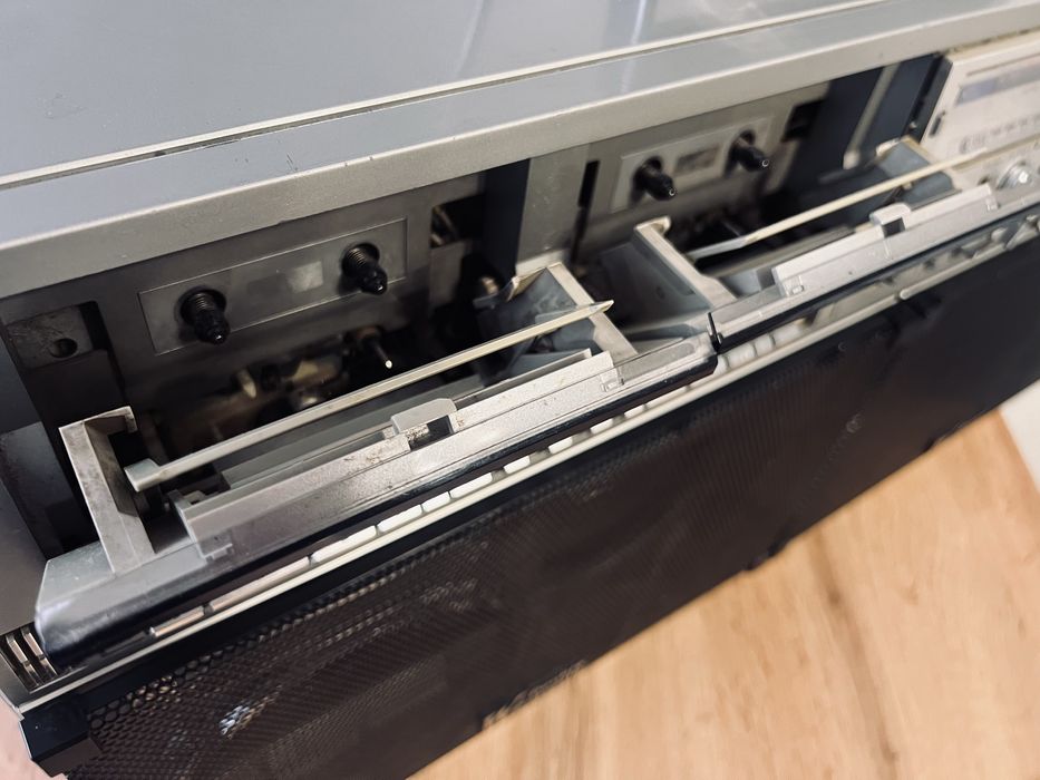 Магнитафон Sharp GF-777  легендарный