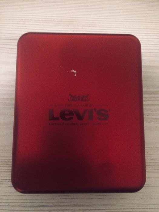 Коробочка Levis