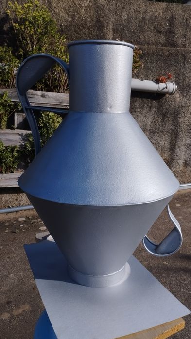 Cântaro antigo mas restaurado é de um almude