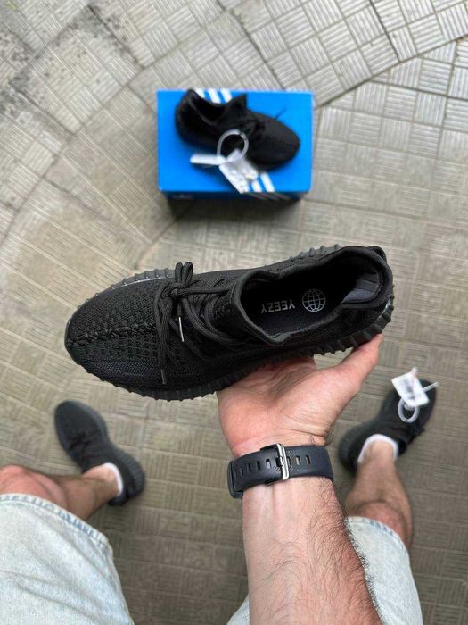 Кросівки Adidas Yeezy 36-41 р. Чорні, Літо опт є роздріб