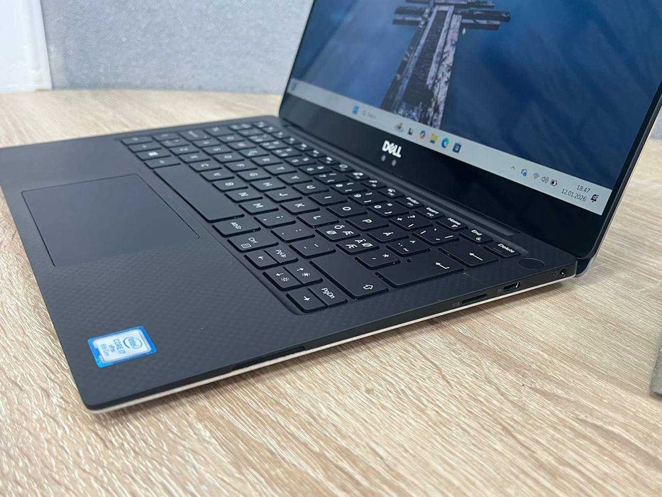 Офісний ноут Dell XPS 13.3`FullHD i7-8650/DDR3 16GB/SSD 256GB Нова АКБ