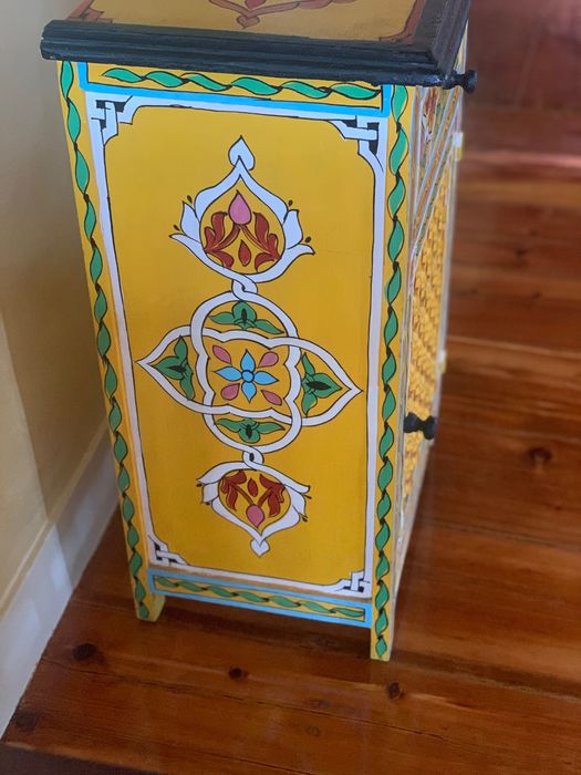 Cómoda pintada à mão