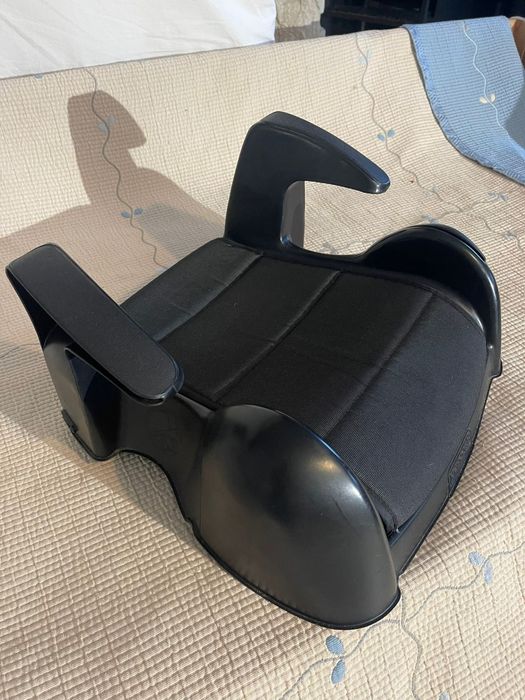 Assento elevado para criança