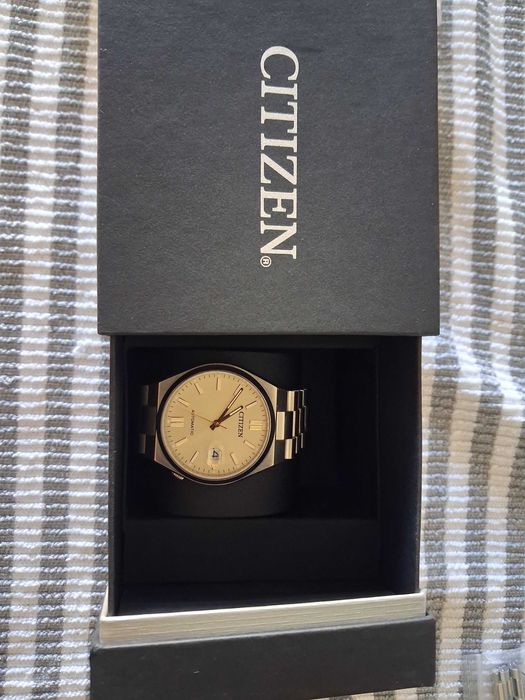 Relogio Citizen tsuyosa 40mm beje como novo