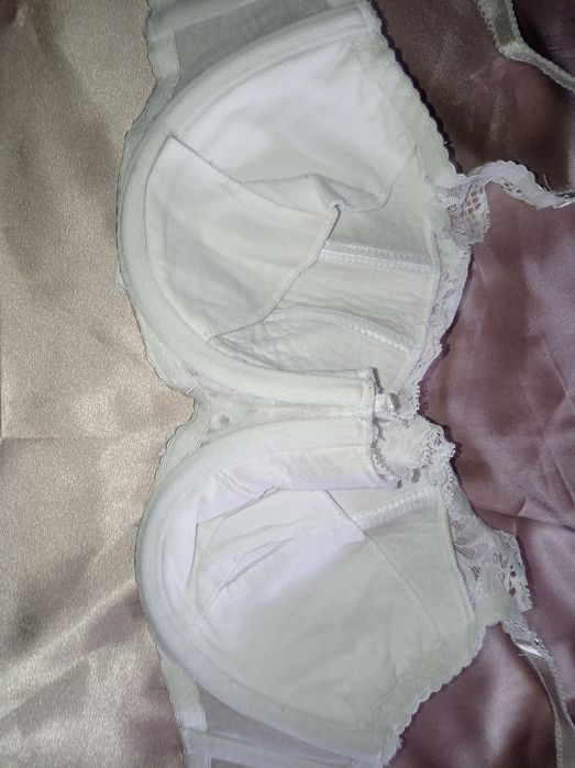 Biustonosz Ava stanik 70E