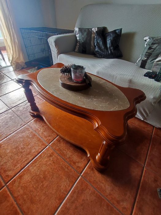 Mesa com pedra mármore