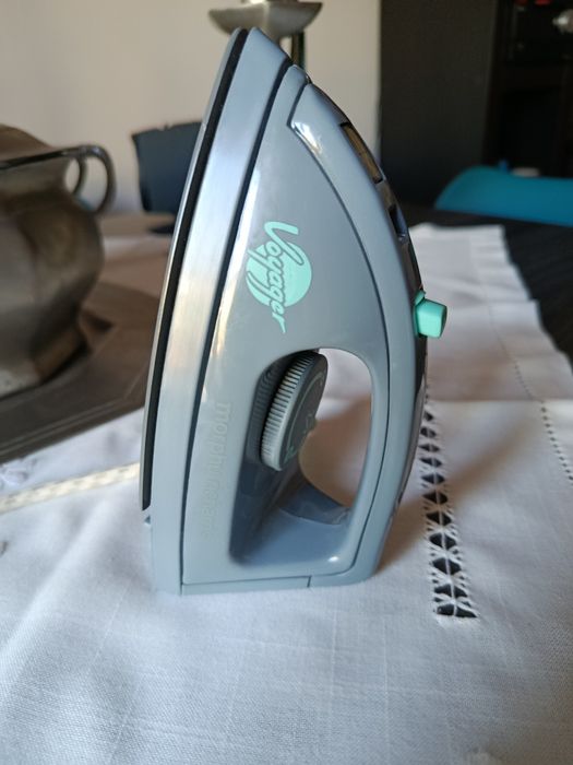 Ferro de engomar para viagem