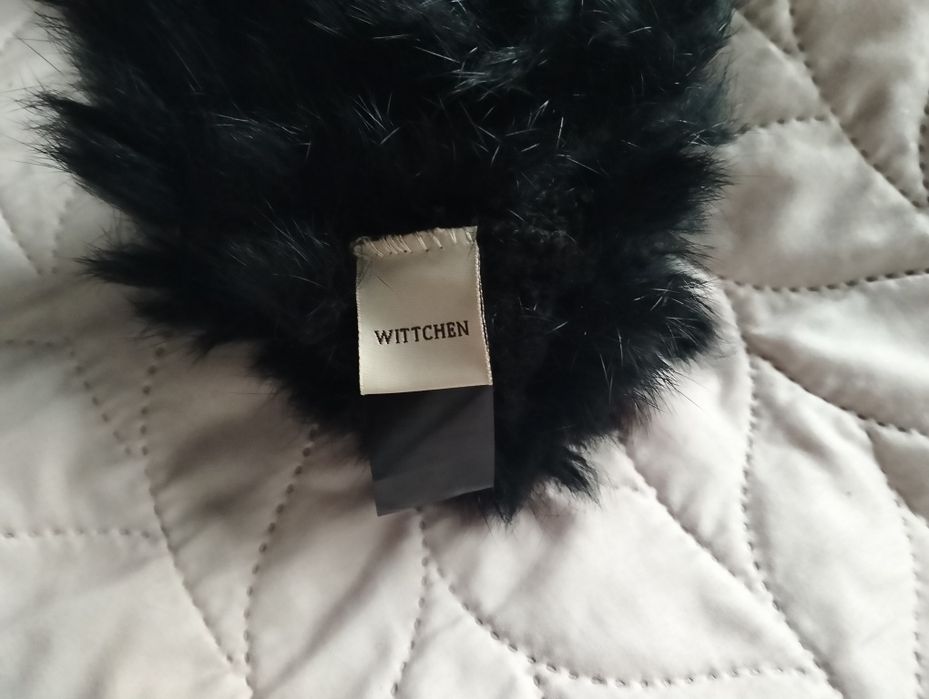 Czapka zimowa Wittchen czarna z naturalnym futrem