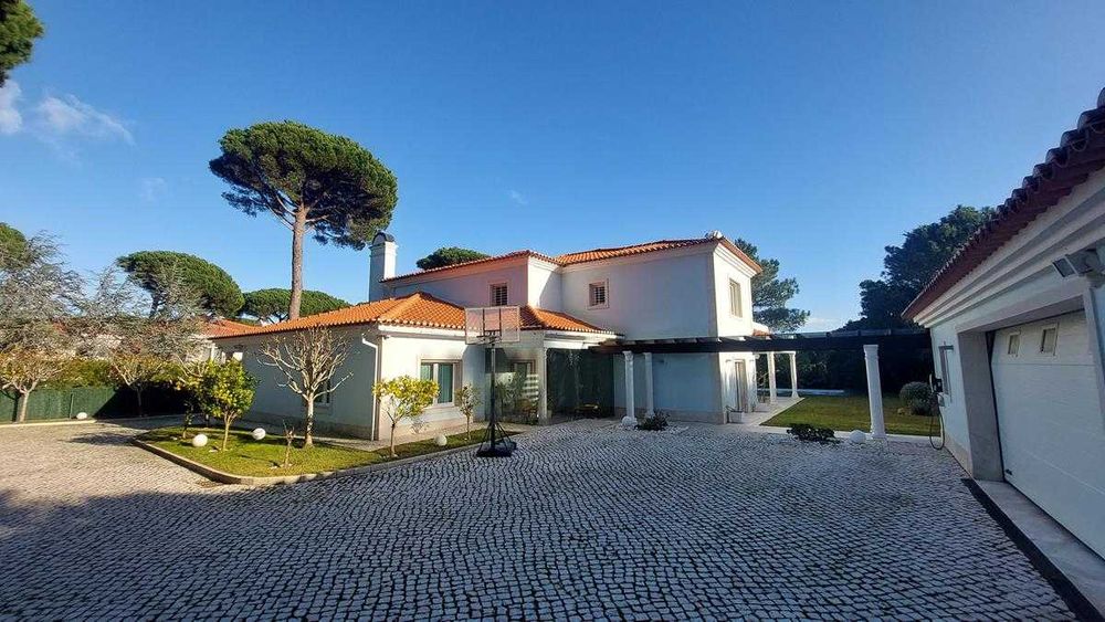 Moradia de luxo V6 na Quinta da Penha Longa