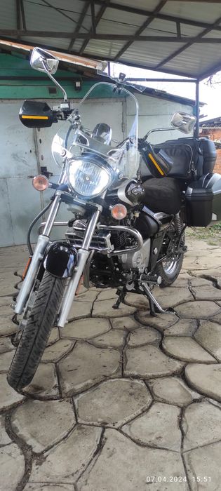 Баджадж Авенжер Круїз 220