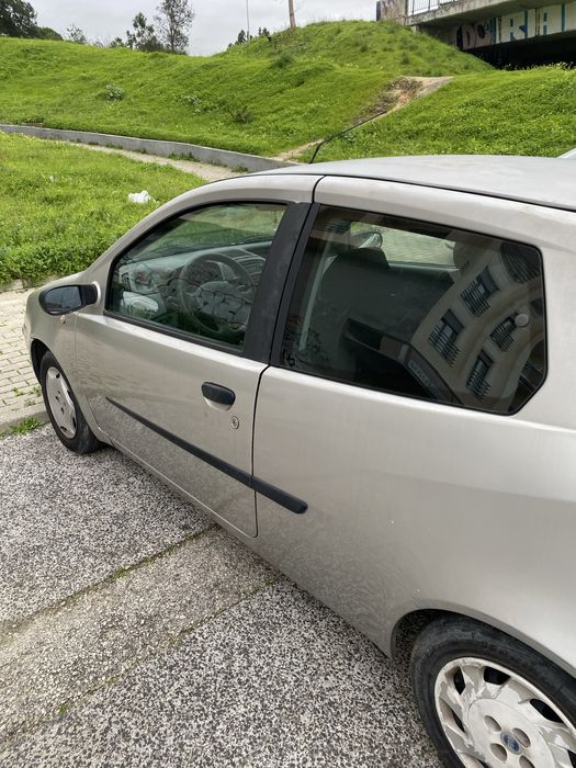 Fiat Punto 2003.