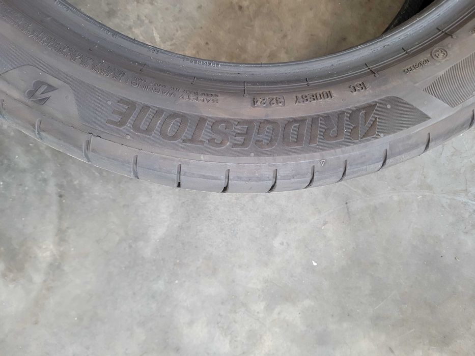 Opony Bridgestone 245/ 45 18 lato 2 sztuki