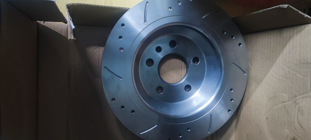 Ford focus rs  Discos 302mm traseiros