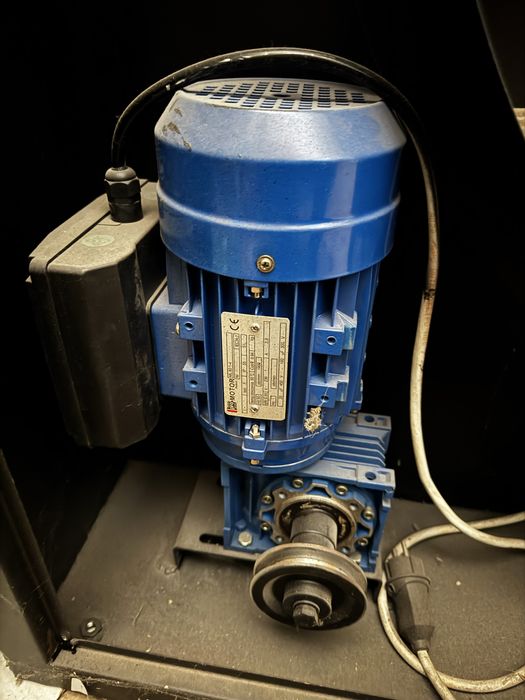 Промисловий вентилятор з редуктором і двигуном proMotor