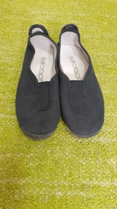 Sapatos tamanho 26/27