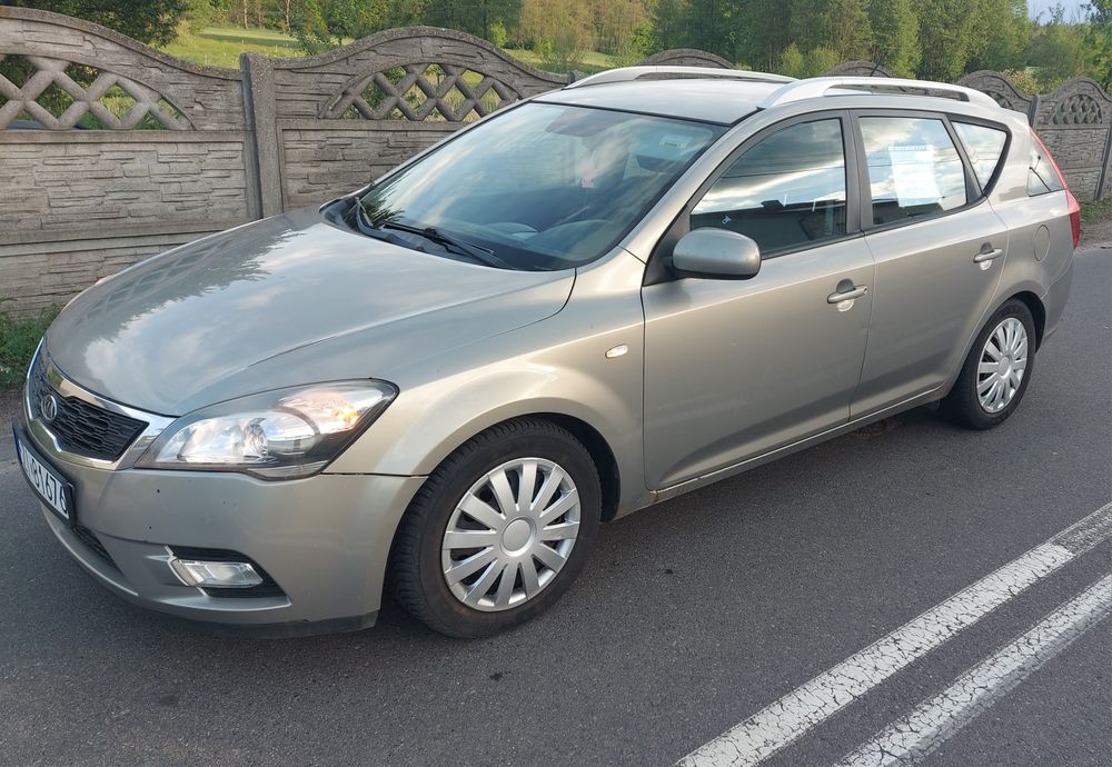 Kia Cee'd 1.6 crdi 2010r.