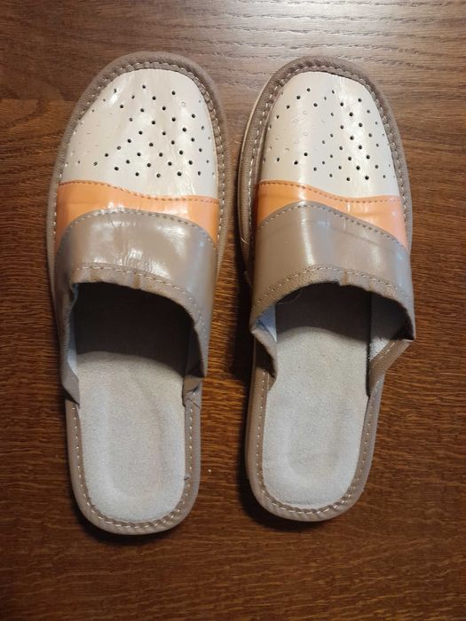 Kapcie skorzane 36 nowe wkladka 23 cm