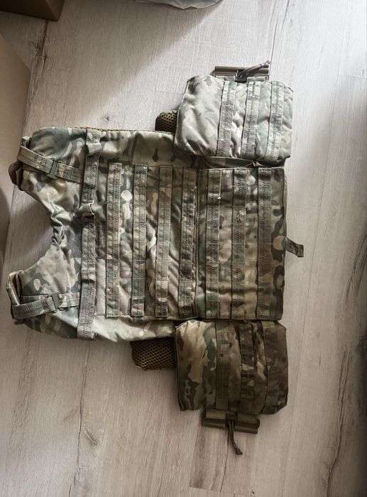 Бронежелет  multicam