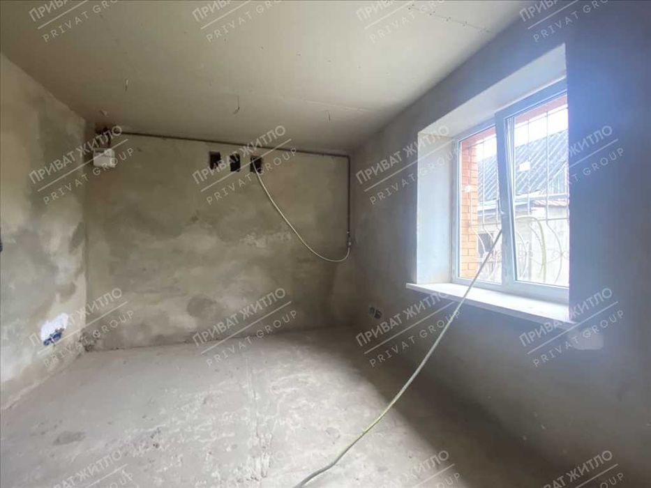 Капітальний будинок, 1 км від Макдональдса.