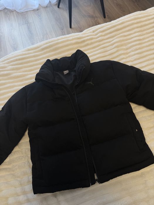 Куртка чорна  Puma