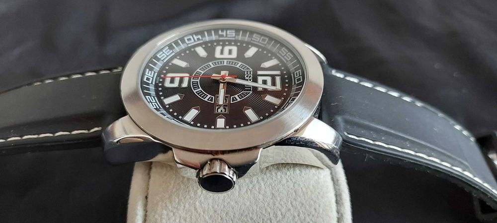 Relógio de movimento quartz moderno