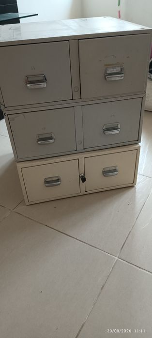 Gavetas metálicas para arquivos