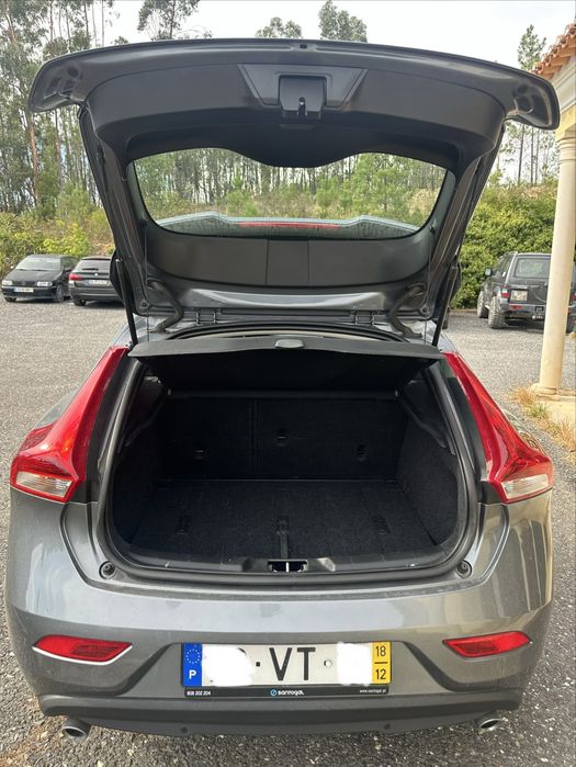 Volvo v40 d3 (Poucos km)
