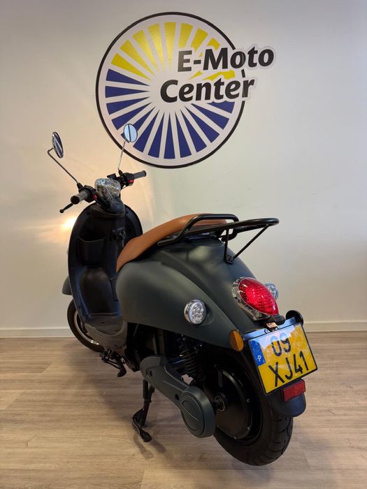 Scooter Electrica UNU - Fabrico Alemão | Bateria 40AH Removível | 80Km Autonomia