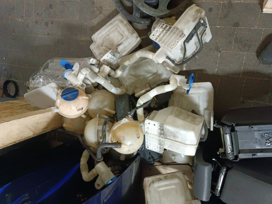 Запчастини гольф 5