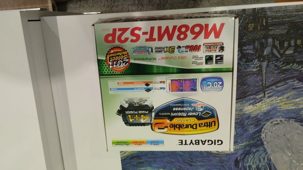 Материнська плата Gigabyte GA-M68MT-S2P