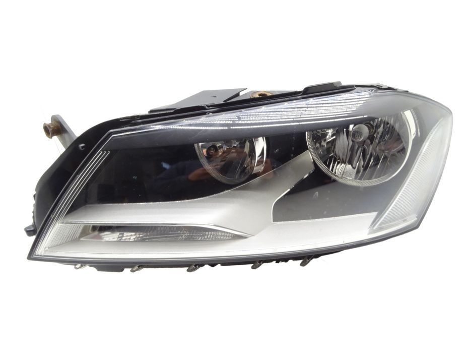 Lampa przód przednia lewa lewy kompletna 02512424 VW passat b7