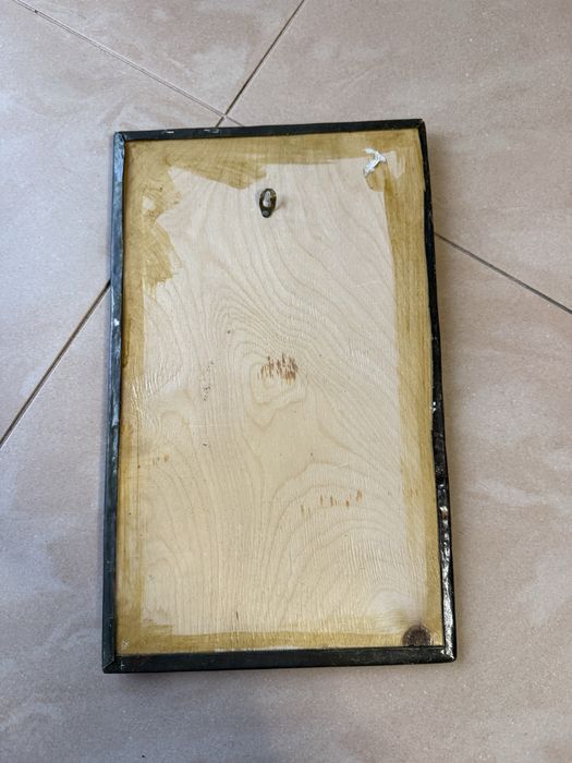 Obrazek z metalu z motywem kobiety