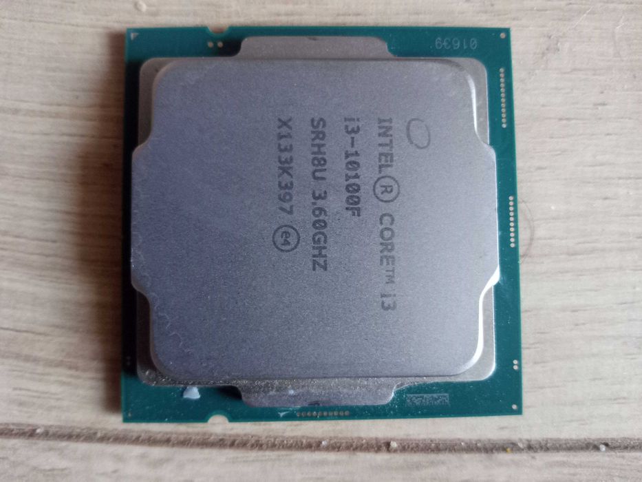 Intel Core i3-10100F + chłodzenie – sprawny