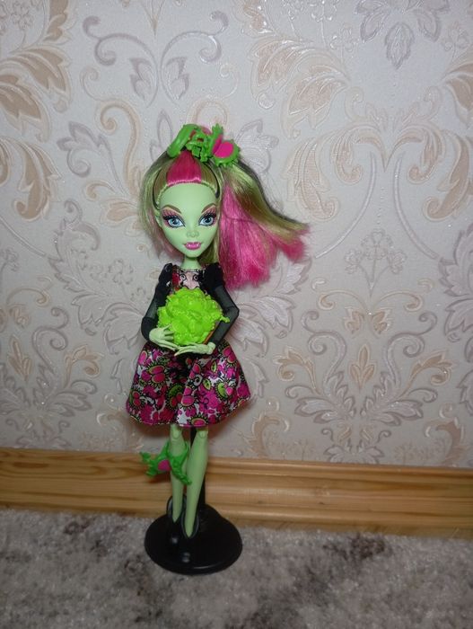 Продам кукол монстер хай