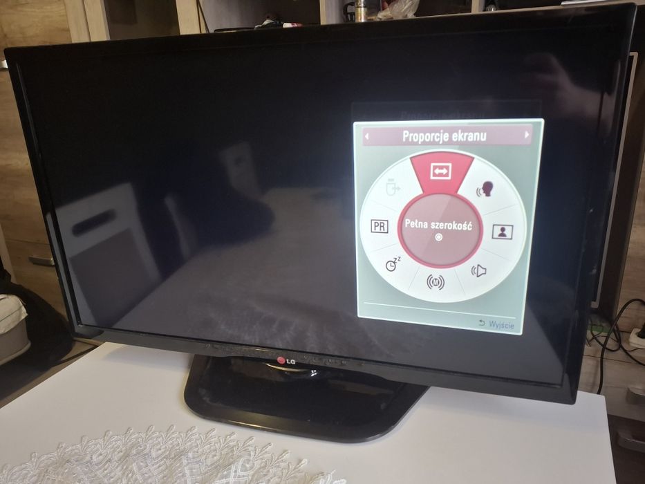 Telewizor lg 32 cale z pilotem tv (samsung )