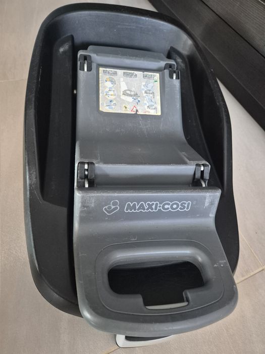 Fotelik Maxi Cosi Pearl + gratis baza FamilyFix i pokrowiec